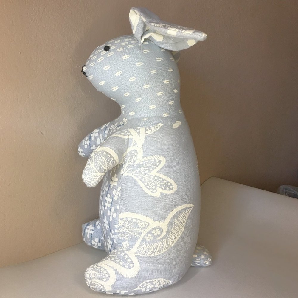 SISTER PARISH DESIGN ๐ Nursery Decor Bunny Rabbit - Picture 6 of 13